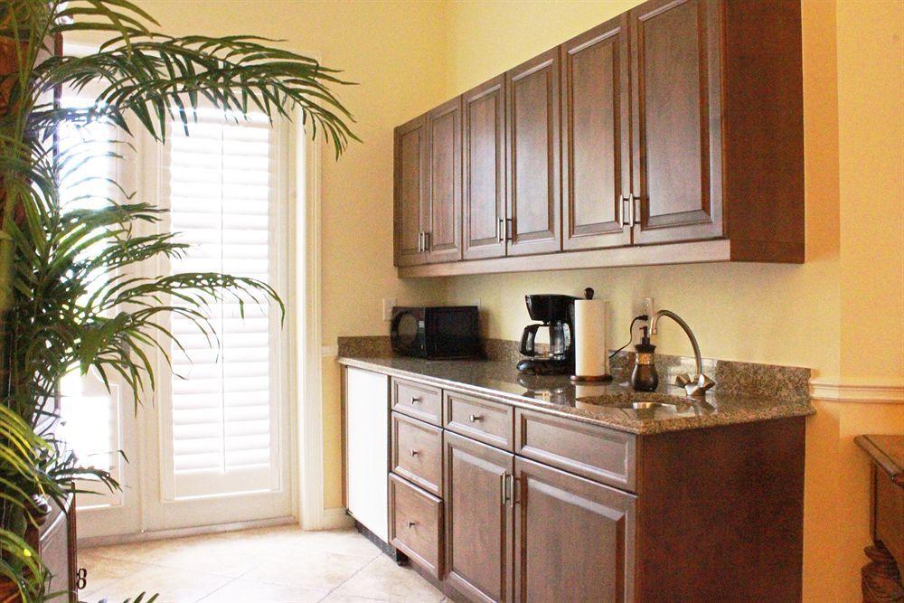 Key West Harbour Oceanfront Suites Экстерьер фото