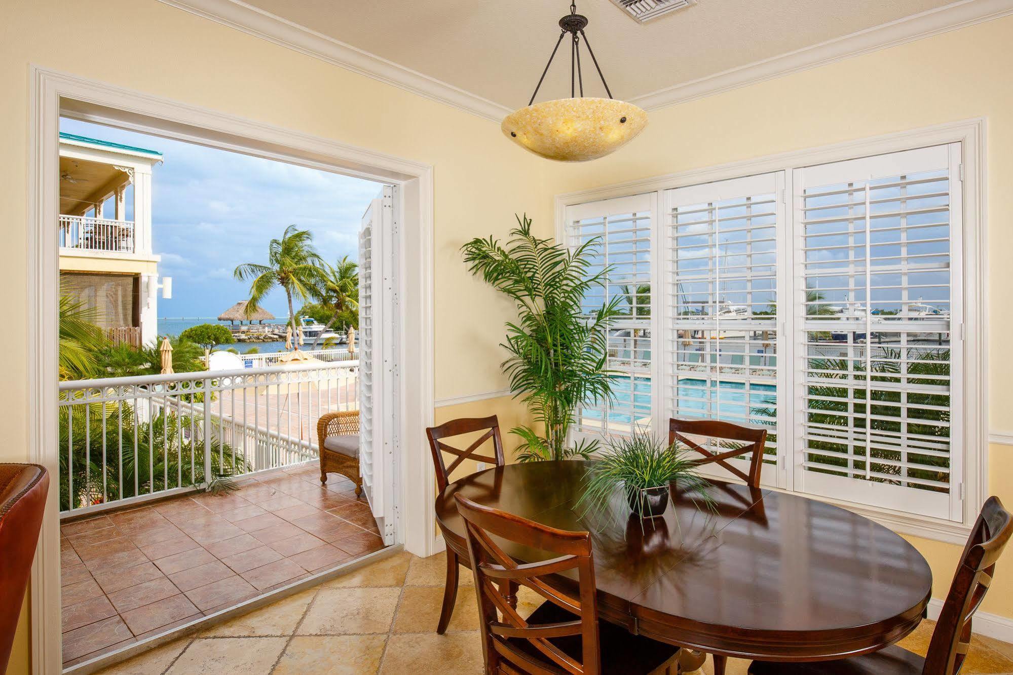 Key West Harbour Oceanfront Suites Экстерьер фото